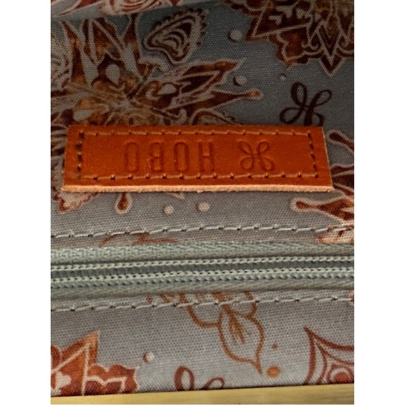 HOBO Metallic Leather Lauren Wallet - Picture 6 of 8